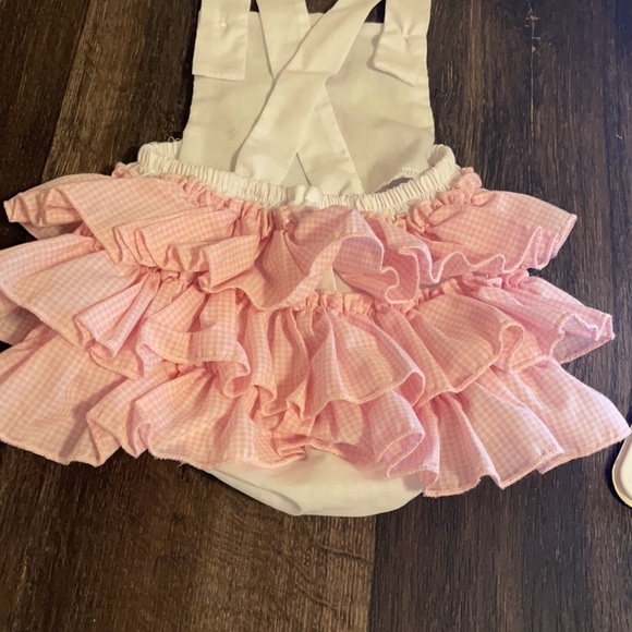 Smocked strawberry onesie - Picture 4 of 6